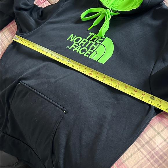 The North Face Men's Black and Neon Green Hoodie - Picture 7 of 8